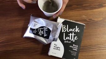 Experiência de usar Black Latte com leite de carvão vegetal