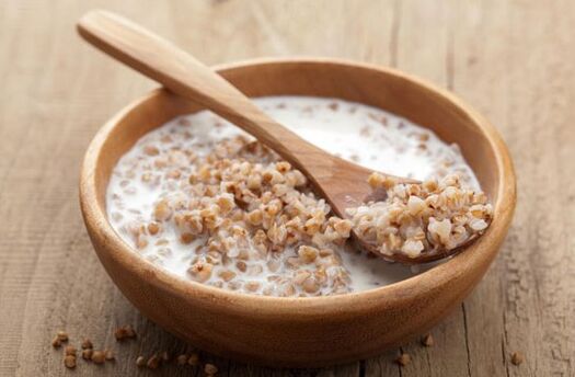 Mingau de trigo sarraceno com kefir