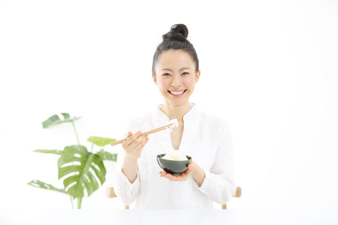 Japonês come fig