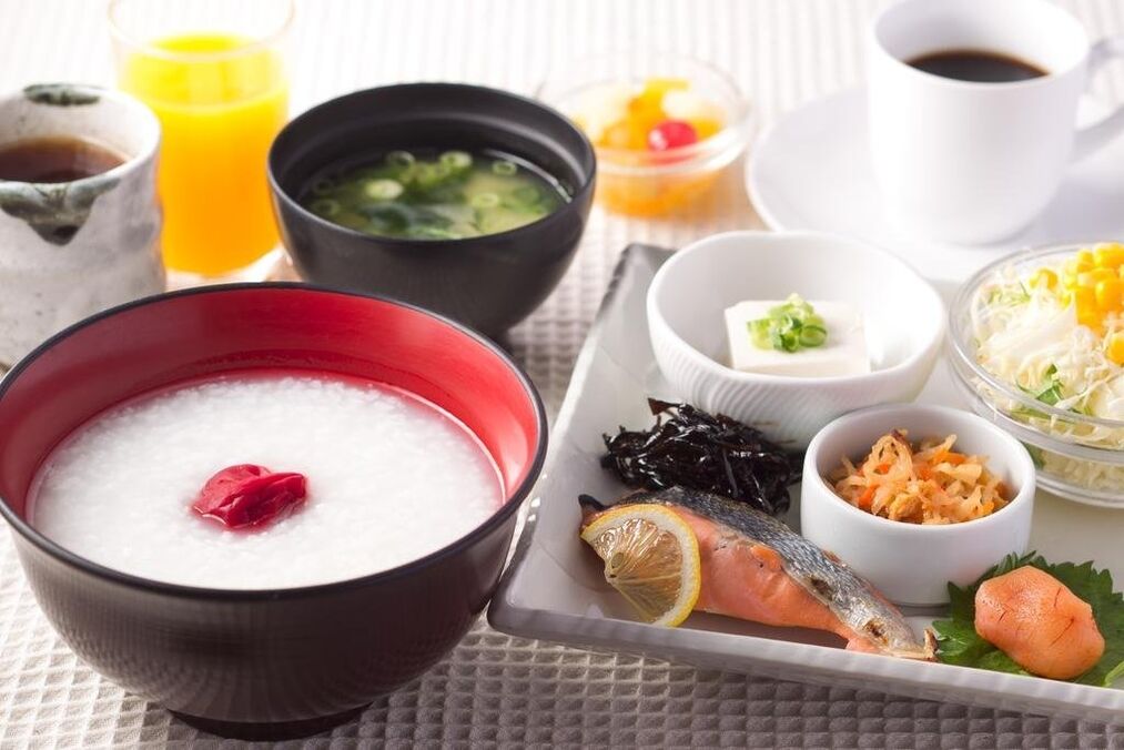 Pratos de uma dieta japonesa por 14 dias